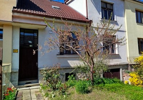 Prostorný rodinný dům s velkým potenciálem a zahradou ve vilové čtvrti v Písku, Jižní Čechy