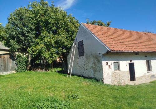 Dvougenerační rodinný dům 200 m² s rozlehlou zahradou v srdci Jižních Čech v obci Cehnice