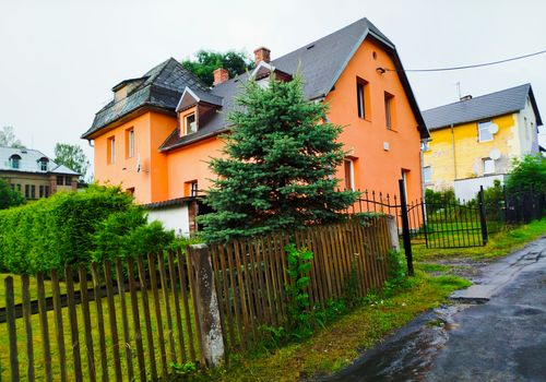 Velký rodinný dům se zahradou na krásném místě u Aše