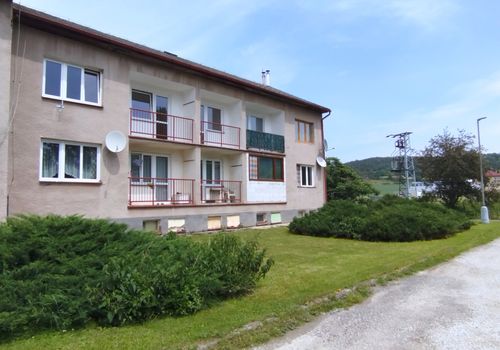 Byt 3+1 ve městě Krásná Hora nad Vlt., s možností zahrádky a garáže