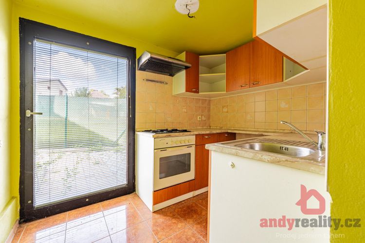 Rodinný dům se 3 byty a 5.236 m2 stavebních pozemků v obci Albrechtice nad Vltavou, okres Písek