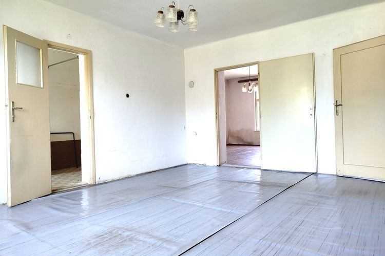 Prostorný rodinný dům s velkým potenciálem a zahradou ve vilové čtvrti v Písku, Jižní Čechy