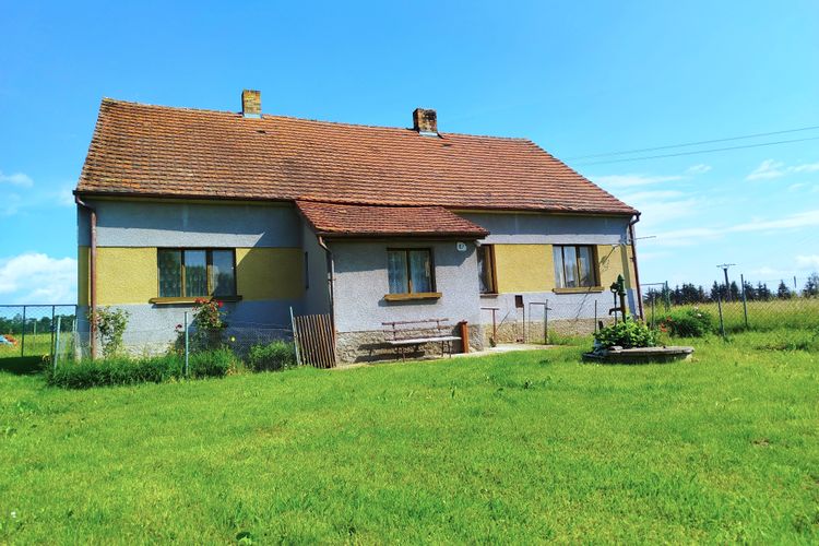 Rodinný dům s krásnou zahradou 1 363 m², Osek u Strakonic, Jižní Čechy