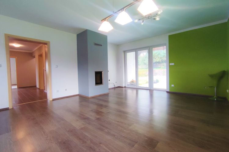 Nový moderní rodinný dům 4+kk v rezidenční čtvrti v Milevsku