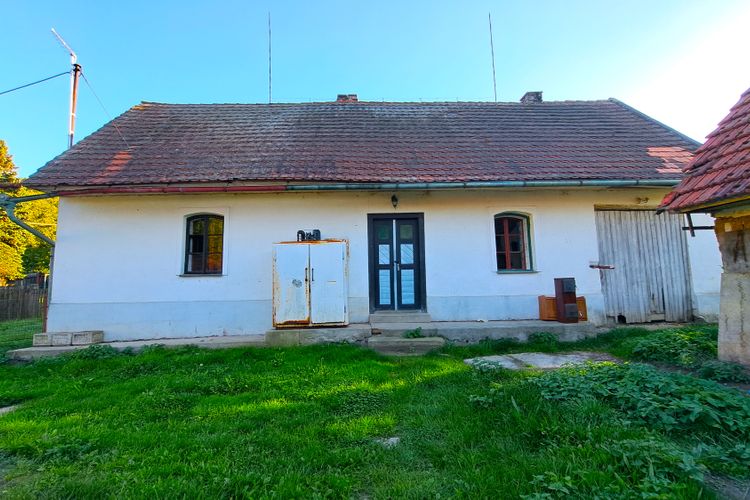 Rodinný dům 3+kk v Radkovicích u Plzně s pozemkem 665 m²