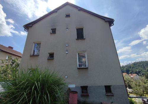 Dvougenerační rodinný dům se dvěma byty nedaleko Prahy