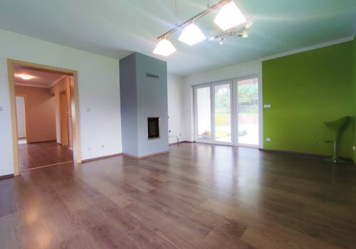 Nový moderní rodinný dům 4+kk v rezidenční čtvrti v Milevsku