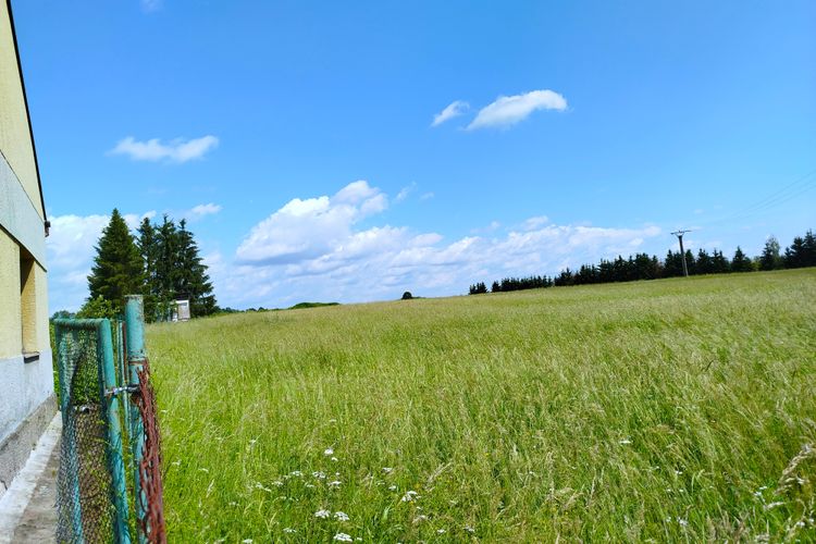 Rodinný dům s krásnou zahradou 1 363 m², Osek u Strakonic, Jižní Čechy