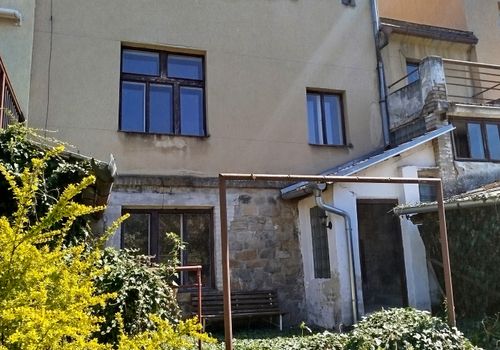 Prostorný rodinný dům s velkým potenciálem a zahradou ve vilové čtvrti v Písku, Jižní Čechy