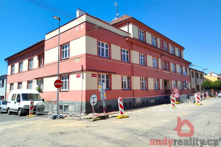 Světlý útulný byt 2+1 se zahrádkou, ul. Jeronýmova, Písek