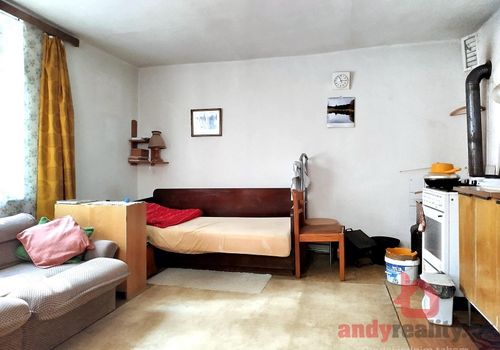 Menší rodinný domek k rekonstrukci se zahradou, v obci Libějovice u Vodňan
