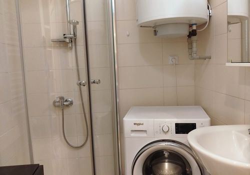 Prostorný slunný byt 2+1 s jídelnou na Hradišti v Písku, s možností zahrádky