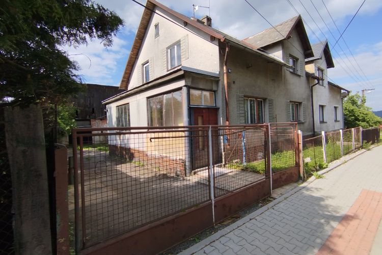 Rodinný dům v obci Lestkov s velkou zahradou 2.732m2 určené k výstavbě RD